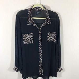 TORRID LEOPARD FLOWY BUTTON DOWN TOP SIZE 3X